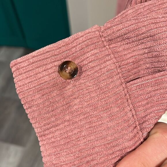 Mauve corduroy oversized tortoise button up top - small - Picture 4 of 8